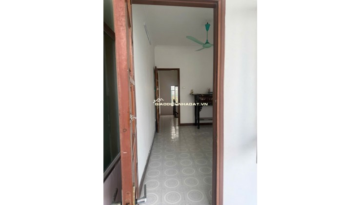 NHÀ VIP, KHU VỰC CBNV TRƯỜNG THUỶ LỢI. DT 33 M2 (4 TẦNG) SẴN SỔ CHỈ 10.8 TỶ. LH:0904683389