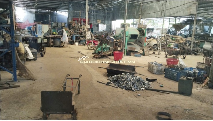 CC BÁN GẤP NHÀ C4, KHU ĐẤT ĐANG LÀM XƯỞNG CƠ KHÍ, GẦN 2500M2 SÁT MT835, CHỈ 14 TỶ. LH:0909327086.