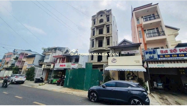 Chính Chủ cần bán nhanh nhà 6 tầng, mặt tiền đường lớn, kinh doanh khách sạn