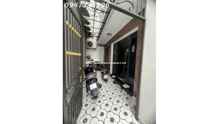 BÁN NHÀ 3 TẦNG NGÕ 2 CHỢ HÀNG CŨ - BỐT TRÒN