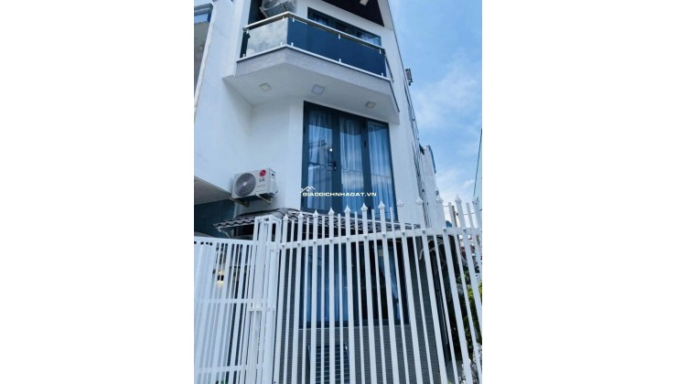 TIN CHÍNH CHỦ - BÁN NHÀ Q11 NGAY CV ĐẦM SEN – 65.2M2 - SHR - 6.05 TỶ. LH:0812946629