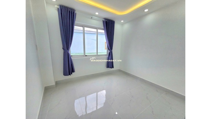 Bán nhà phố mới hoàn thiện full nội thất hẽm thoáng Huỳnh Tân Phát. Q7