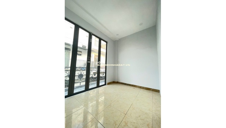 NHÀ MỚI SIÊU ĐẸP NGAY CHỢ LK 5/6, BHHB, BÌNH TÂN – 32,4M2 – 3TY380. LH:0908018219
