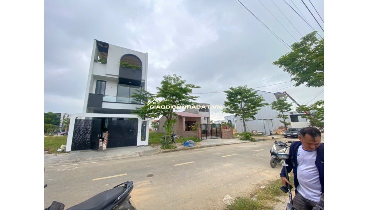 BÁN ĐẤT TP HUẾ, DT 252,6M2 THỔ CƯ, SHR CHỈ 26TR/M2. LH:0773465789