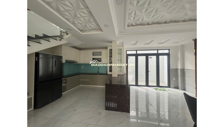 NHÀ MỜI MT NGUYỄN VĂN TẠO NHÀ BÈ  NGANG KHỦNG (7X14) 5 TẦNG - 4PN - 9,1 TỶ . SỔ HỒNG RIÊNG HOÀN CÔNG ĐẦY ĐỦ
