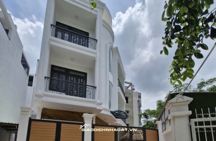 NHÀ PHỐ KIỂU BIỆT THỰ CÓ SÂN VƯỜN TẠI GÒ VẤP - 215M2 CHỈ 17.5 TỶ. LH:0963492727.