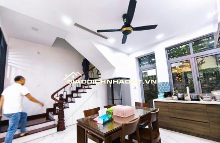 CC THANH KHOẢN GẤP MẶT ĐƯỜNG TRẦN DUY HƯNG_6 TẦNG 111m2_VỈA HÈ KINH DOANH_GIÁ SIÊU RẺ