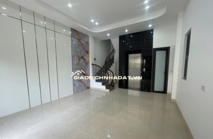 Phố Nhổn 56m 5T thang máy - tô - Lô Góc nở Hậu - Cực Hiếm - 8ty66 còn thương lượng nhiều