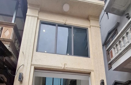 Chính chú đang muốn bán nhà Phố Phúc Lợi , 6 tầng giá sốc