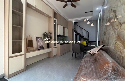 Cực hiếm nhà Xuân Thủy gần 40m2x6T, 2 thoáng , ngõ VF3 thông, nhỉnh 11tỷ
