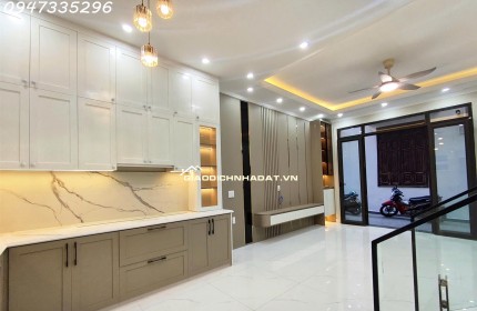 BÁN NHÀ 3 TẦNG NGÕ 2 CHỢ HÀNG CŨ - BỐT TRÒN