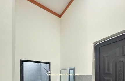 CĂN NHÀ CẤP 4 SÁT ỦY BAN CHÁNH PHÚ HÒA – 165 M2 SHR 1TY 7XX. LH:0868673151.
