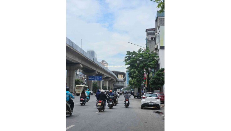 Ra đi Căn Nhà Xây Tâm Huyết Phùng Khoang 34m - 3 Tầng - Gần Metro chợ 6ty88