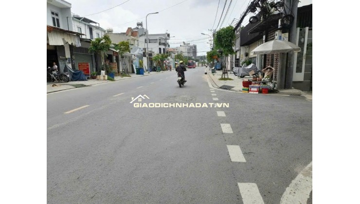 BÁN NHÀ CẤP 4 HOÀN CÔNG - FULL THỔ CƯ - SỔ HỒNG RIÊNG - HẺM CÀ PHÊ GÓC PHỐ, HÓC MÔN