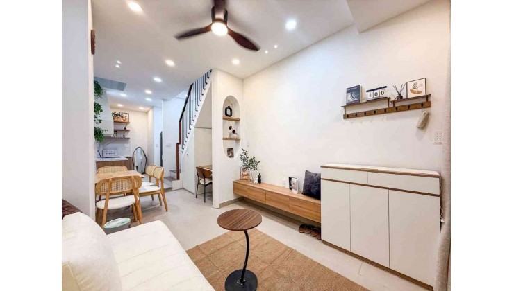 Nhà đẹp full nội thất cực hiếm tại quận 5 chỉ 6,95 tỷ