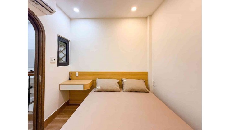 Nhà đẹp full nội thất cực hiếm tại quận 5 chỉ 6,95 tỷ