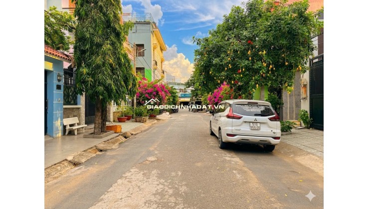 BIỆT THỰ SÂN VƯỜN KHU BỘ CÔNG AN Q7 - 3 TẦNG - 9X17M - 18,5 TỶ. LH:0904523367 (Phương Nhà Nhiều).