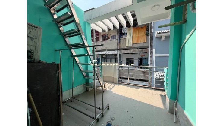 NHÀ HẺM XE HƠI HÀ TÔN QUYỀN – QUẬN 5