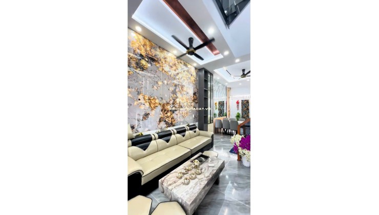 BÁN NHÀ NGAY CHỢ BÌNH ĐIỀN QUẬN 8. DT80 M2 - SHR - CHỈ 1TỶ165TR. LH:0785448683.