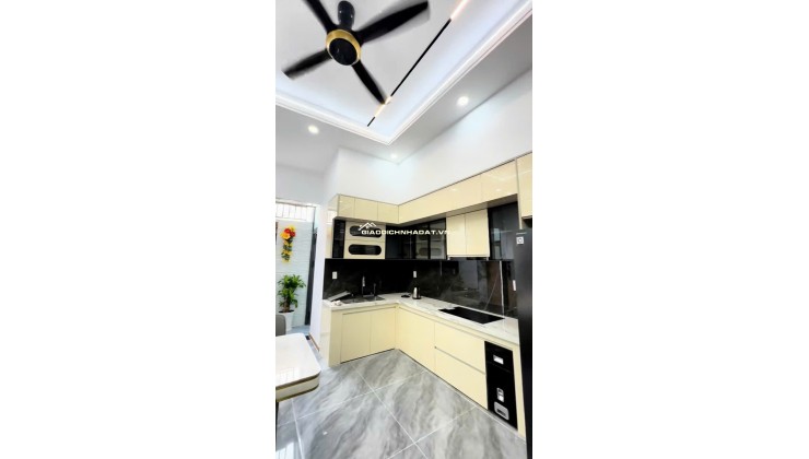 BÁN NHÀ NGAY CHỢ BÌNH ĐIỀN QUẬN 8. DT80 M2 - SHR - CHỈ 1TỶ165TR. LH:0785448683.