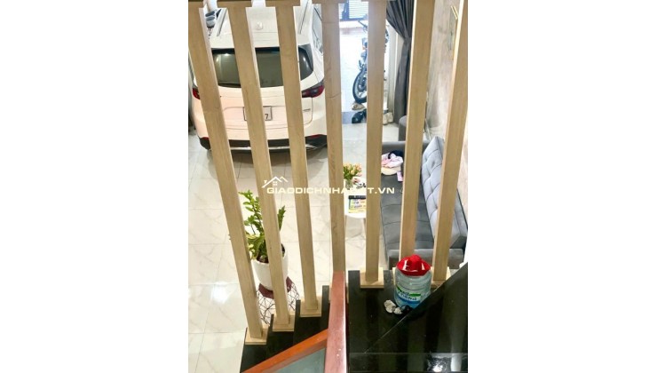 Bán nhà Đẹp Thủ Đức 3 Tầng Giá chỉ nhỉnh 6 Tỷ