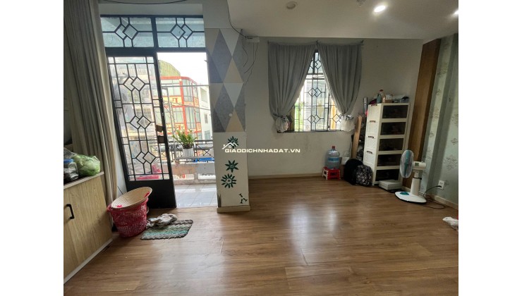 CHO THUÊ NGUYÊN TẦNG 2 PHÒNG  – 37 VĨNH HỘI, QUẬN 4