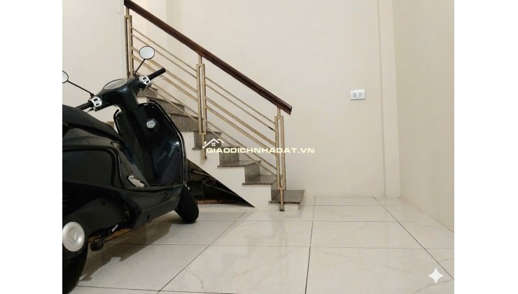 CHO THUÊ NGUYÊN TẦNG 2 PHÒNG  – 37 VĨNH HỘI, QUẬN 4