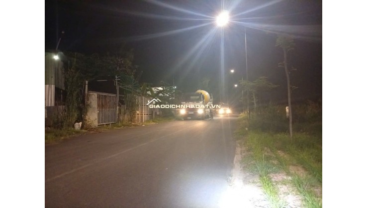 BÁN 500M ĐẤT TẠI CẦN THƠ, CÓ KHO SẲN BAO QUANH ĐẤT, MẶT TIỀN 27M, MẶT LỘ NHỰA 18M. LH:0798441899