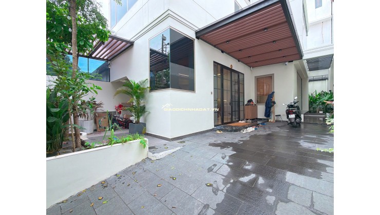 BIỆT THỰ SÂN VƯỜN KHU BỘ CÔNG AN Q7 - 3 TẦNG - 9X17M - 18,5 TỶ. LH:0904523367 (Phương Nhà Nhiều).
