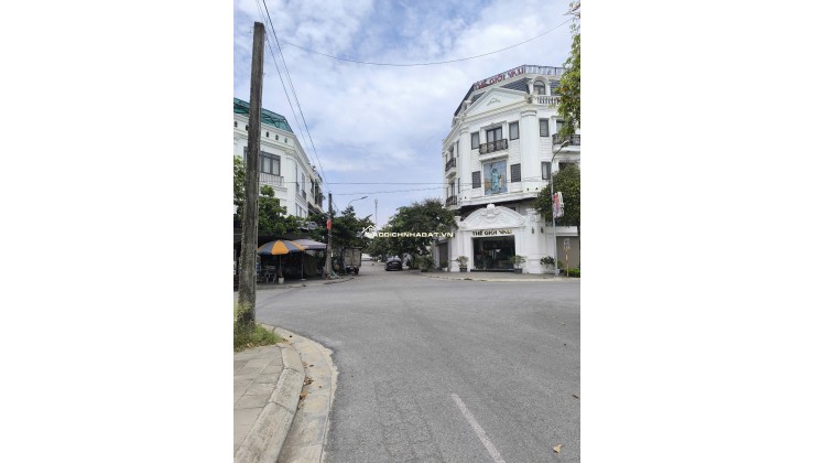 Chủ cần bán toà nhà 187.5m2 - Khu B KĐT Nguyên Khê - Đông Anh - Hà Nội. Giá 105tr/m2 = Giá Đất (Lãi Căn nhà)