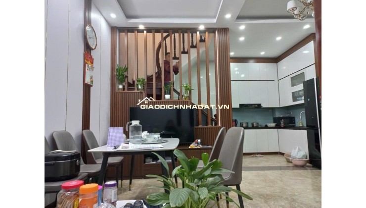  NHÀ đẹp Phú Mỹ 40m 5 tầng - ngõ thông 50M RA HÀNG HIẾM Ô TÔ ĐỖ CỔNG 8,9 TỶ