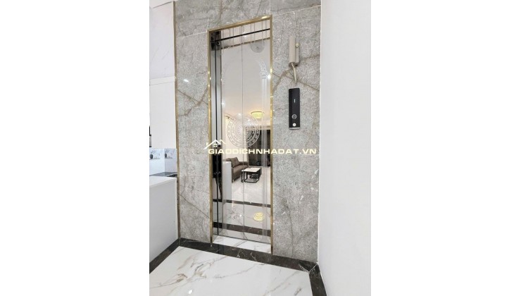  HIẾM !!! NHÀ MỚI ĐẸP Ở NGAY-THANG MÁY NHẬP KHẨU -NGÕ THÔNG THOÁNG BA GÁC TRÁNH-BA BƯỚC CHÂN RA MẶT PHỐ. GIÁ 9.9 TỶ 