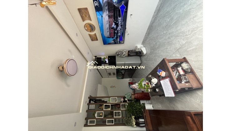 Nhà Đẹp Mới 30m Hoàng Liên Thụy Phương - Ô tô đỗ cửa - 5 ty 6