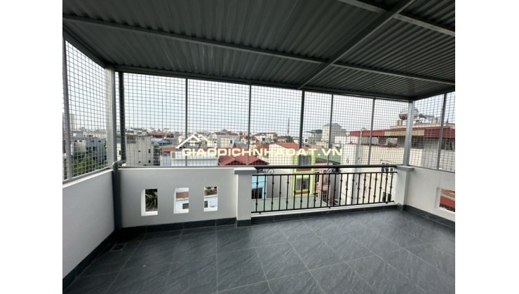 Nhà Đẹp Trạm Trôi Hoài Đức - 42m 5 tầng - Ô tô đỗ cửa - Sổ Đỏ Ko Quy Hoạch