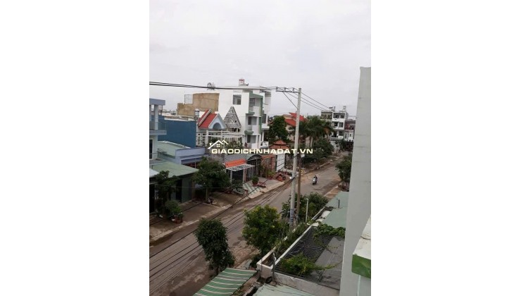 Bán nhà 1 trệt 2 lầu hẻm xe tải Phan Văn Hớn Bà Điểm Hóc Môn