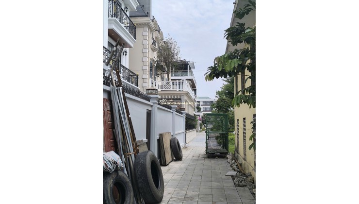 Chủ cần bán toà nhà 187.5m2 - Khu B KĐT Nguyên Khê - Đông Anh - Hà Nội. Giá 105tr/m2 = Giá Đất (Lãi Căn nhà)