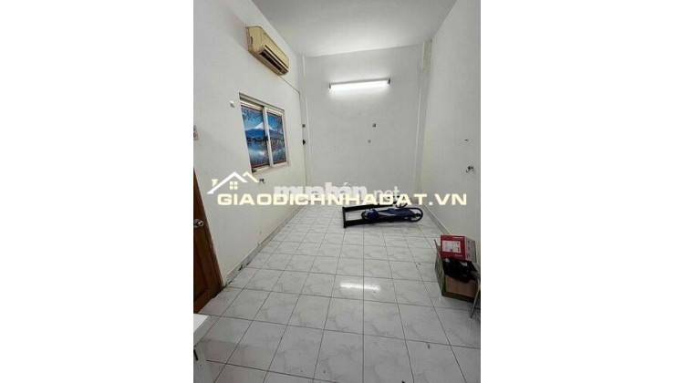 CHO THUÊ NGUYÊN TẦNG 2 PHÒNG  – 37 VĨNH HỘI, QUẬN 4