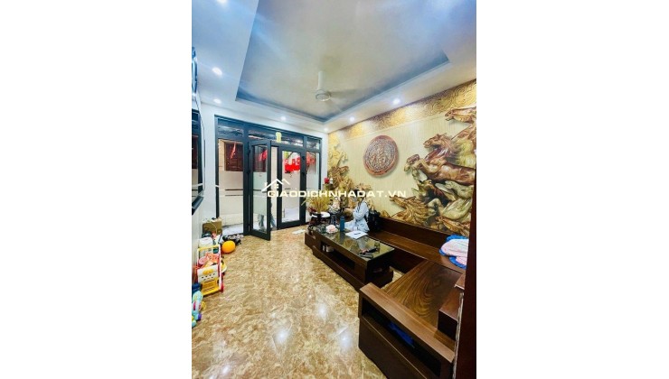 30m ra phố Tôn Đúc Thắng, nhà 30m x 4 tầng, giá chưa đến 9 tỷ