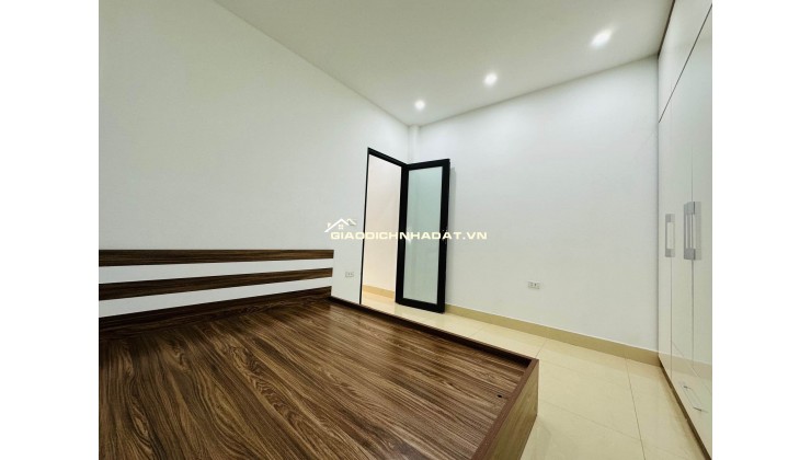 Nhà Đẹp Di Trạch Nhổn - 3 Phút ra ga Hn - 36m - 4 tầng chỉ 5ty6 - full tiện ích