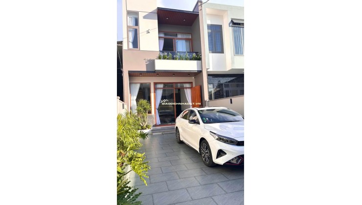 SIÊU PHẨM NHÀ Phố 1 TRỆT 1 LẦU ,GIÁ  2tỷ 650tr DT 100M2_ 3PN _2TOLET