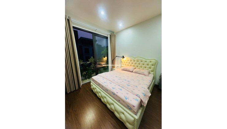Nhà thật - Phố trạm, Long Biên  6.3 tỷ 30M - Nhà mới sổ đỏ