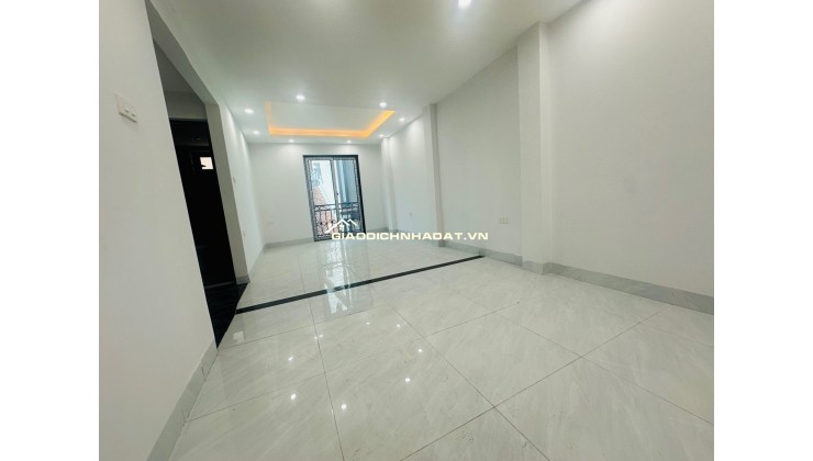 Nhà Đẹp Di Trạch Nhổn 46m 5 tầng Chỉ 5 ty2 - Ngay Sát Vành Đai 3.5 - Ô tô - Ở cực thoáng