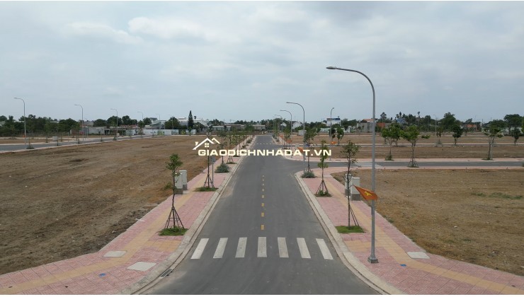 Chính chủ cần bán đất đẹp 85m²,  full thổ cư, đường 15m, chỉ cần thanh toán trước 380 triệu - Đức Hòa, Long An