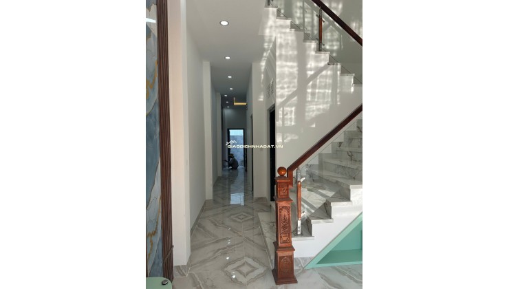 BÁN NHÀ CẦN GIUỘC, TÂY NINH - 82MV - SHR HOÀN CÔNG ĐẦY ĐỦ - CHỈ 3.5 TỶ. LH:0933696918