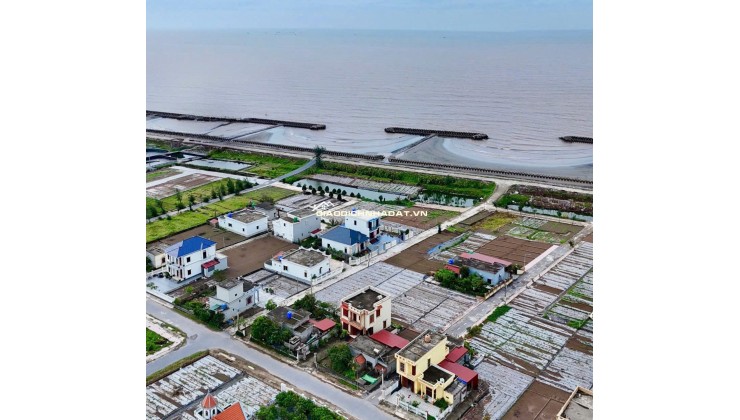 Cần bán gấp 98m2, đối diện bãi tắm HẢI XUÂN, CHỈ 1,3 TỶ - SẴN SỔ