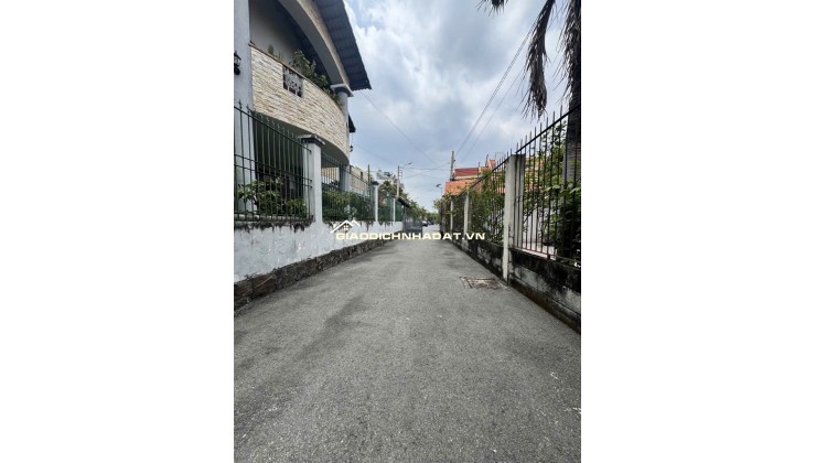 BIỆT THỰ SÂN VƯỜN 313M2 - CHỢ XUÂN THỚI THƯỢNG - FULL NỘI THẤT - 8TỶ960TR LH:0369571337.