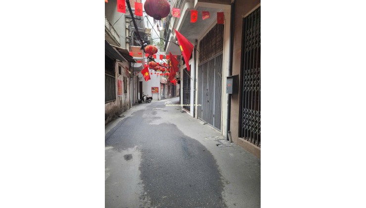  Bán nhà phân lô – Ô tô đỗ gần nhà –  Nhà ở ngay