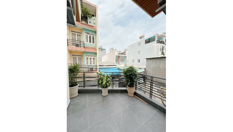NHÀ GÓC 2 MẶT TIỀN – VỊ TRÍ SIÊU ĐẸP – 9.6 TỶ - HH 1% NHỜ ACE GIỚI THIỆU. LH:0938288389.