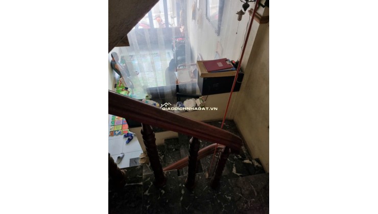 BÁN NHÀ MẶT TIỀN ĐƯỜNG QL1A, DT 43M2 SĐCC 4,5TỶ. LH:0396631136 – 0386663369.