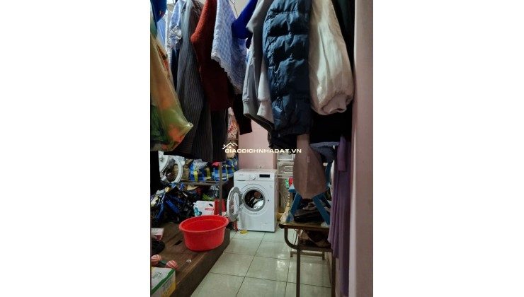 BÁN NHÀ MẶT TIỀN ĐƯỜNG QL1A, DT 43M2 SĐCC 4,5TỶ. LH:0396631136 – 0386663369.